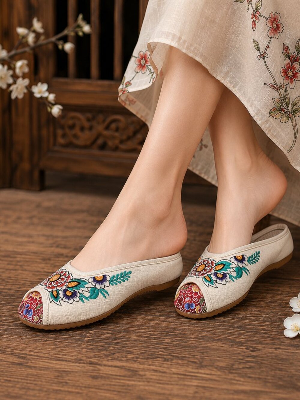 Chinese Inspired Backless Floral Embroidered Slip-On Mule Flats Canvas Shoes